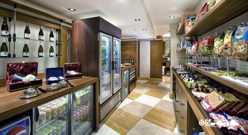 نمای فروشگاه هتل کورت یارد استانبول